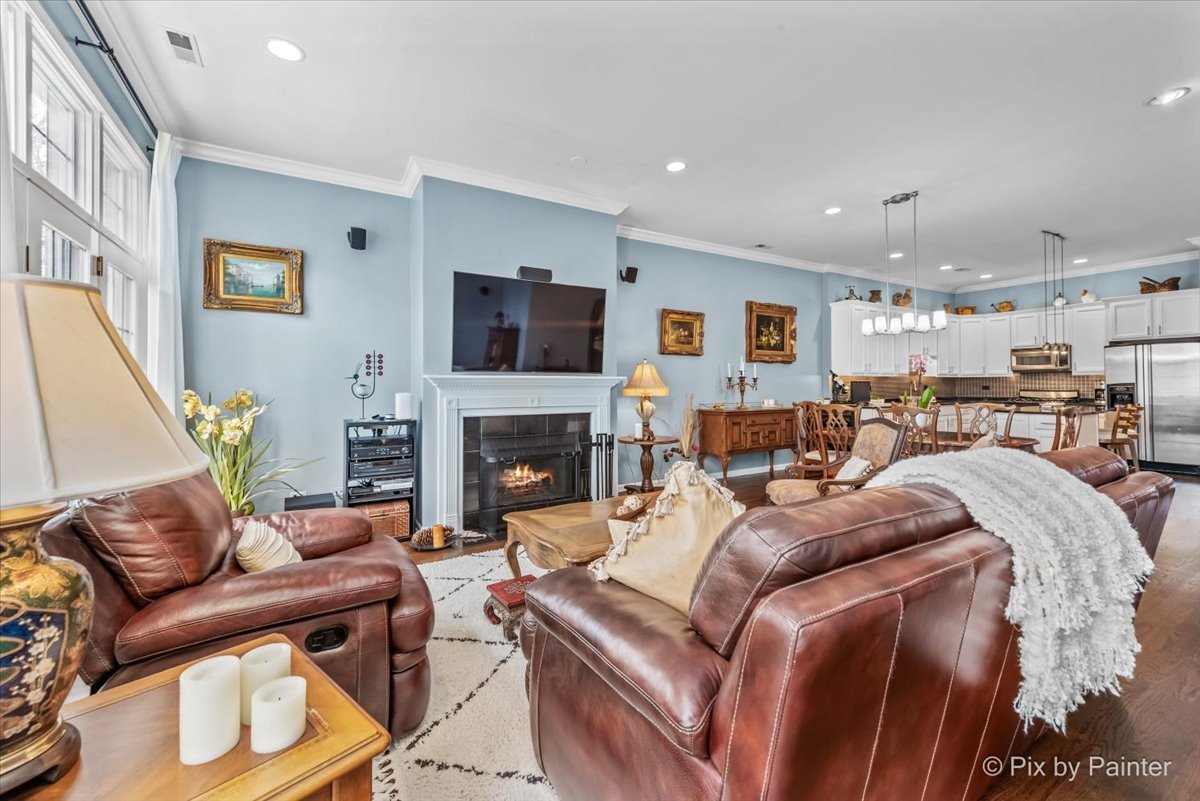 2846 N Southport Avenue Unit: 1S