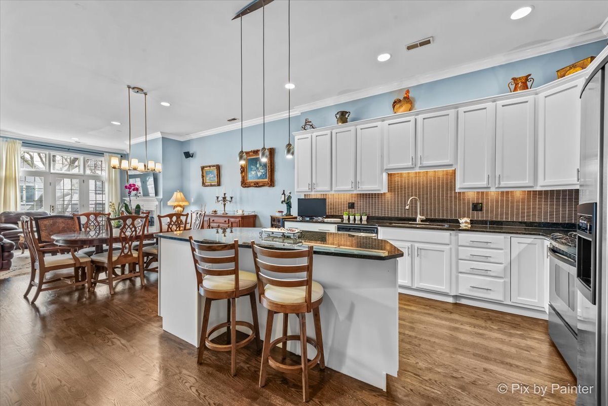 2846 N Southport Avenue Unit: 1S