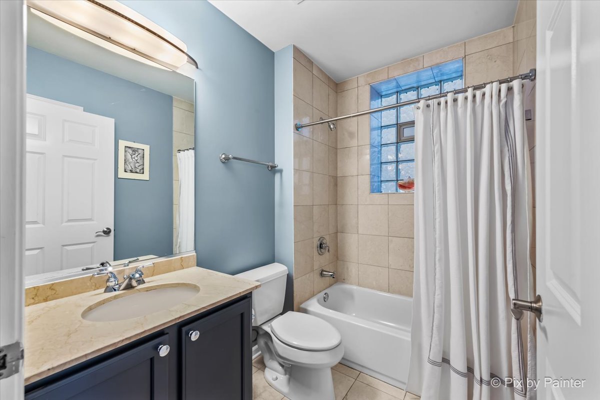 2846 N Southport Avenue Unit: 1S