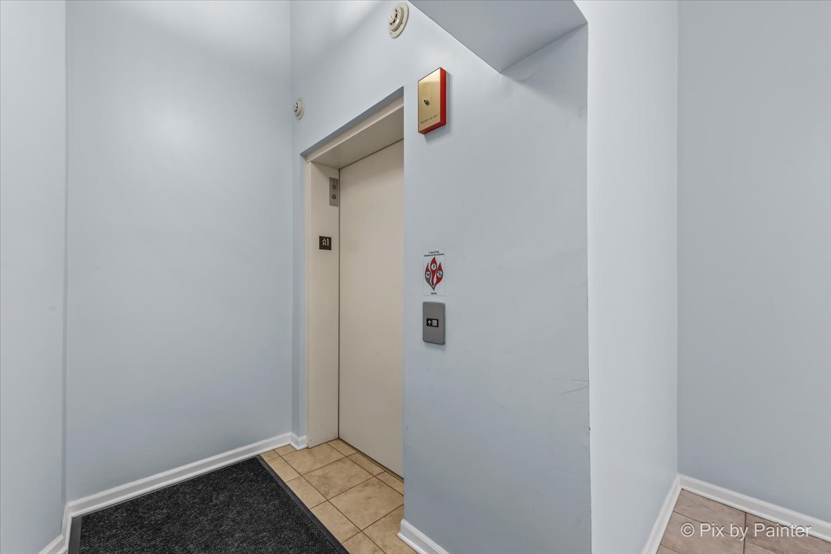 2846 N Southport Avenue Unit: 1S