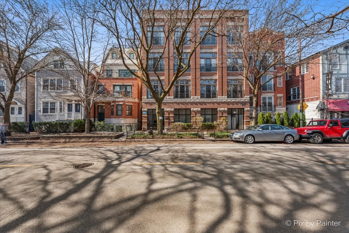 2846 N Southport Avenue Unit: 1S