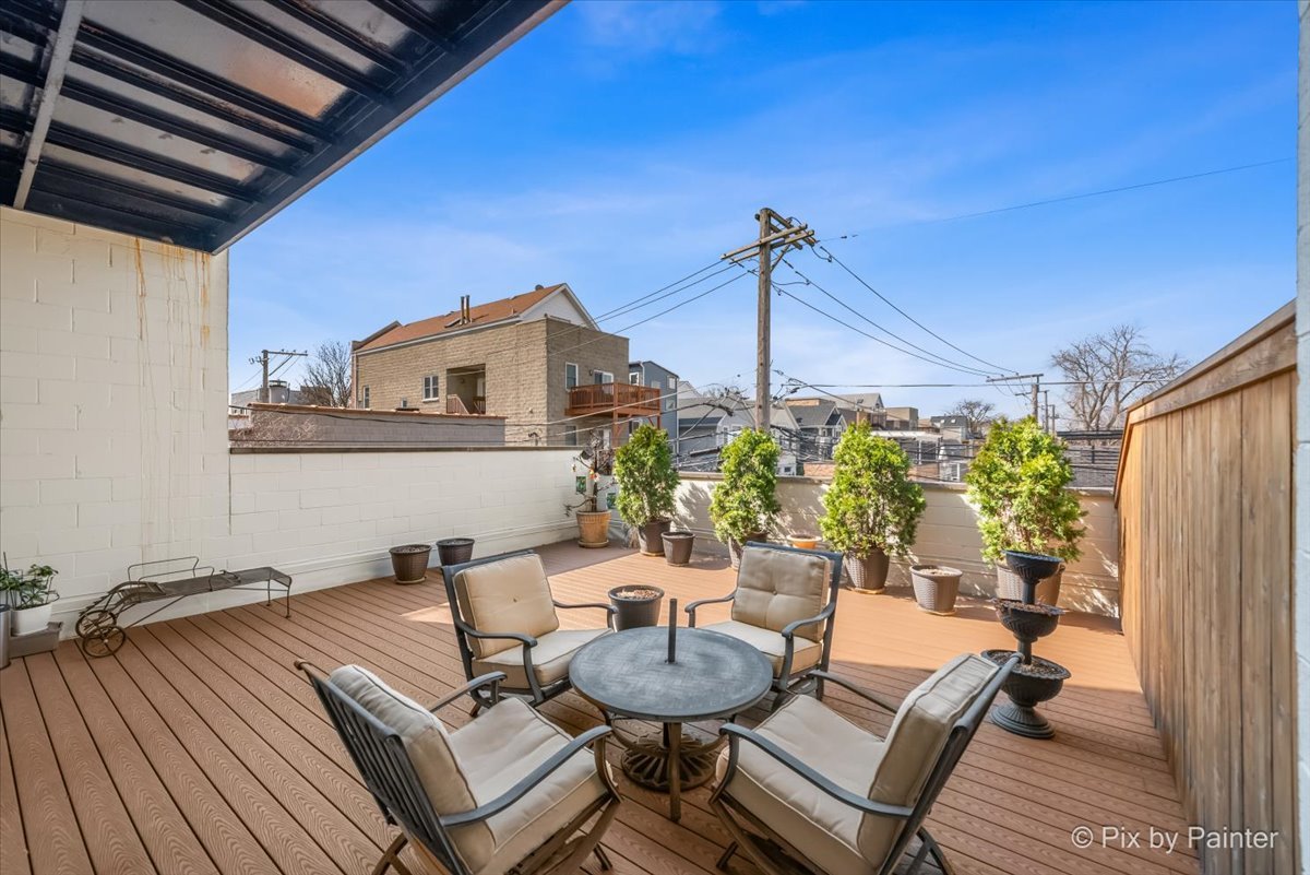 2846 N Southport Avenue Unit: 1S