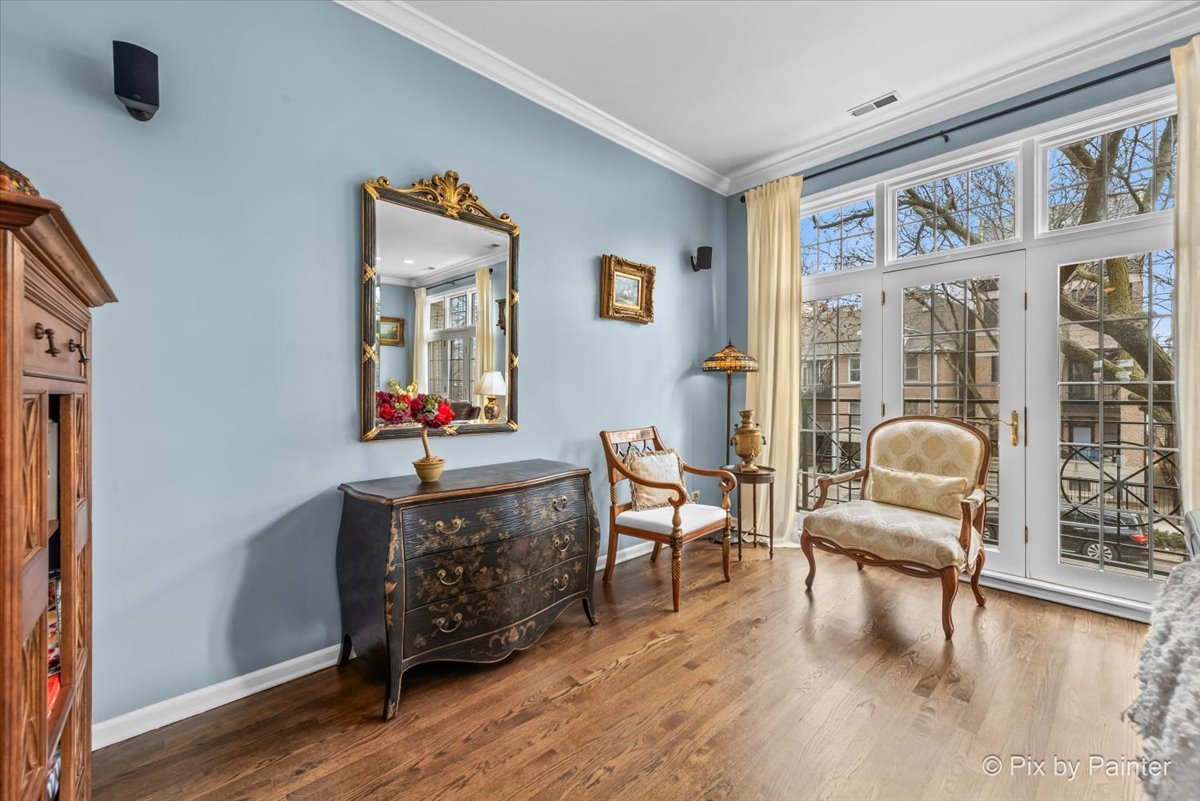 2846 N Southport Avenue Unit: 1S