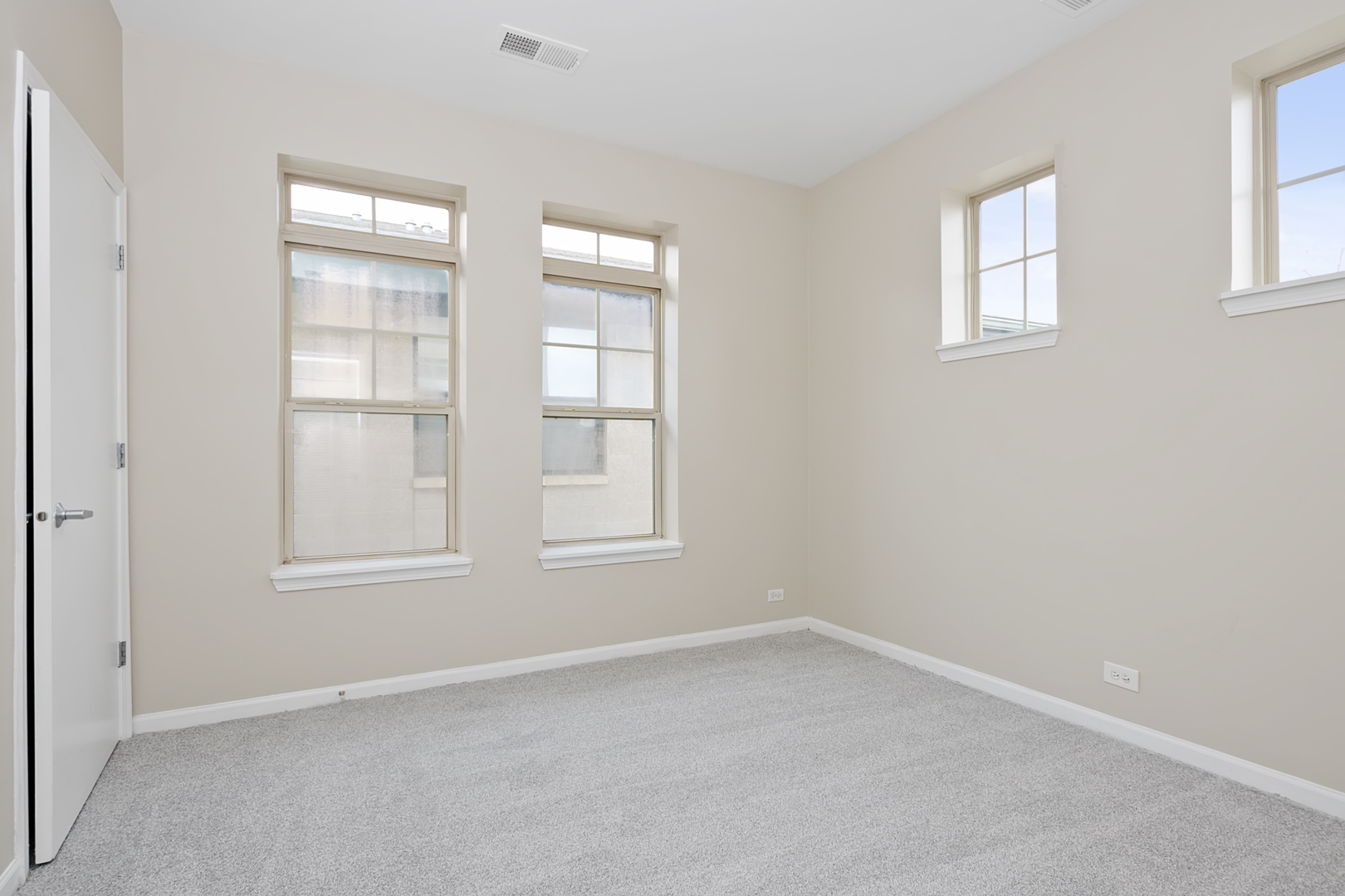 3849 S Ellis Avenue Unit: 302