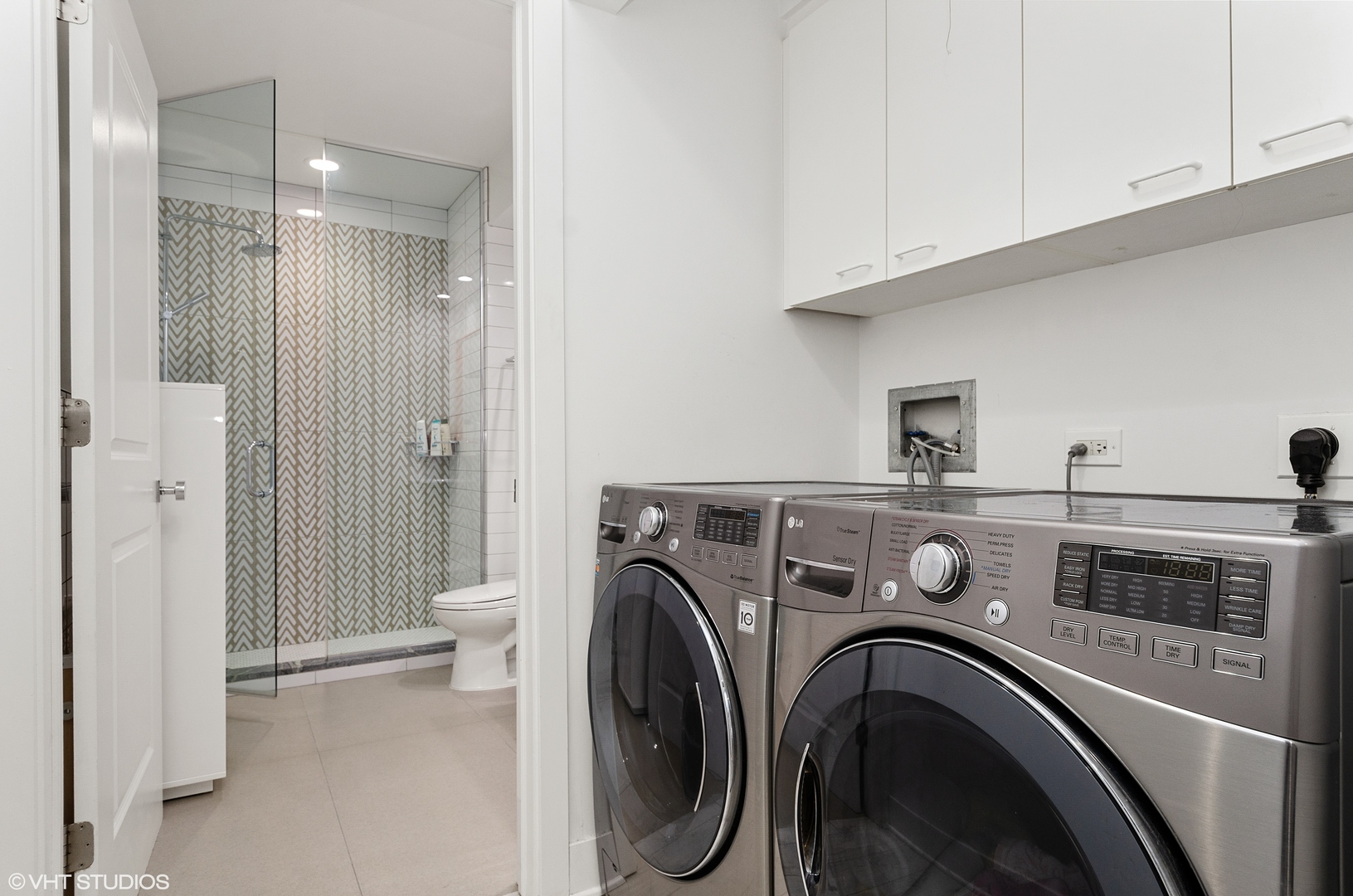 433 N WELLS Street Unit: 502