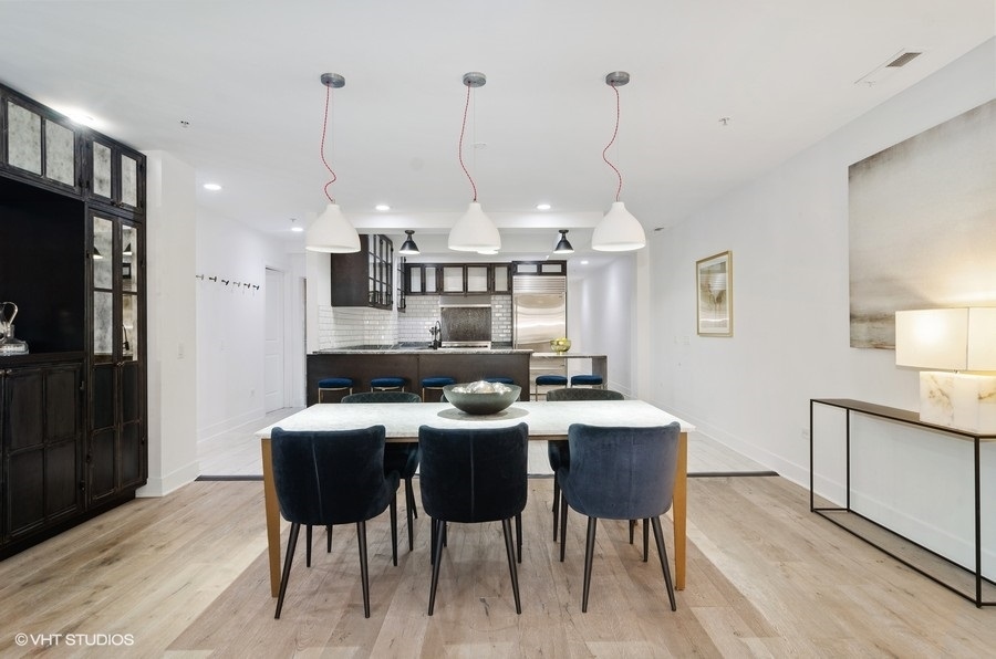 433 N WELLS Street Unit: 502