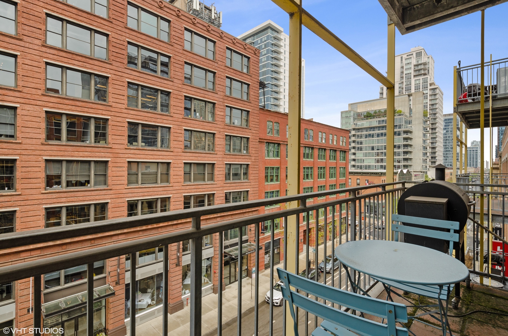 433 N WELLS Street Unit: 502