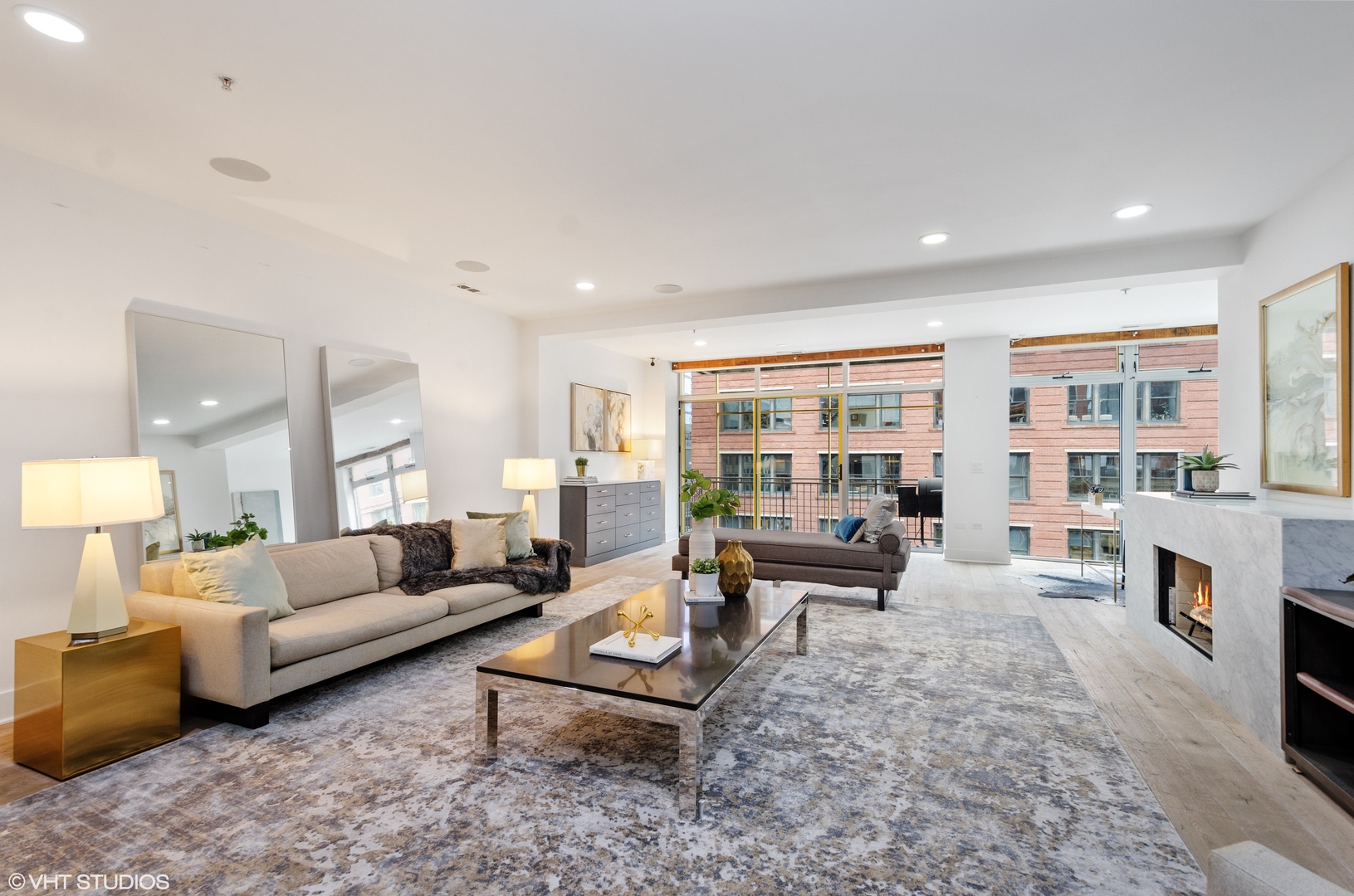 433 N WELLS Street Unit: 502