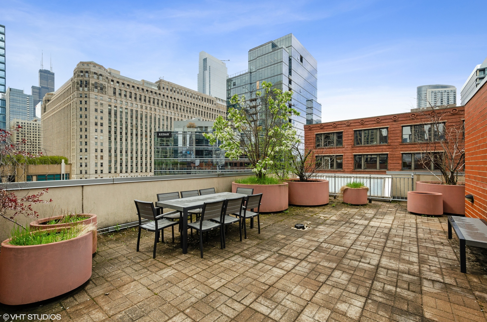 433 N WELLS Street Unit: 502