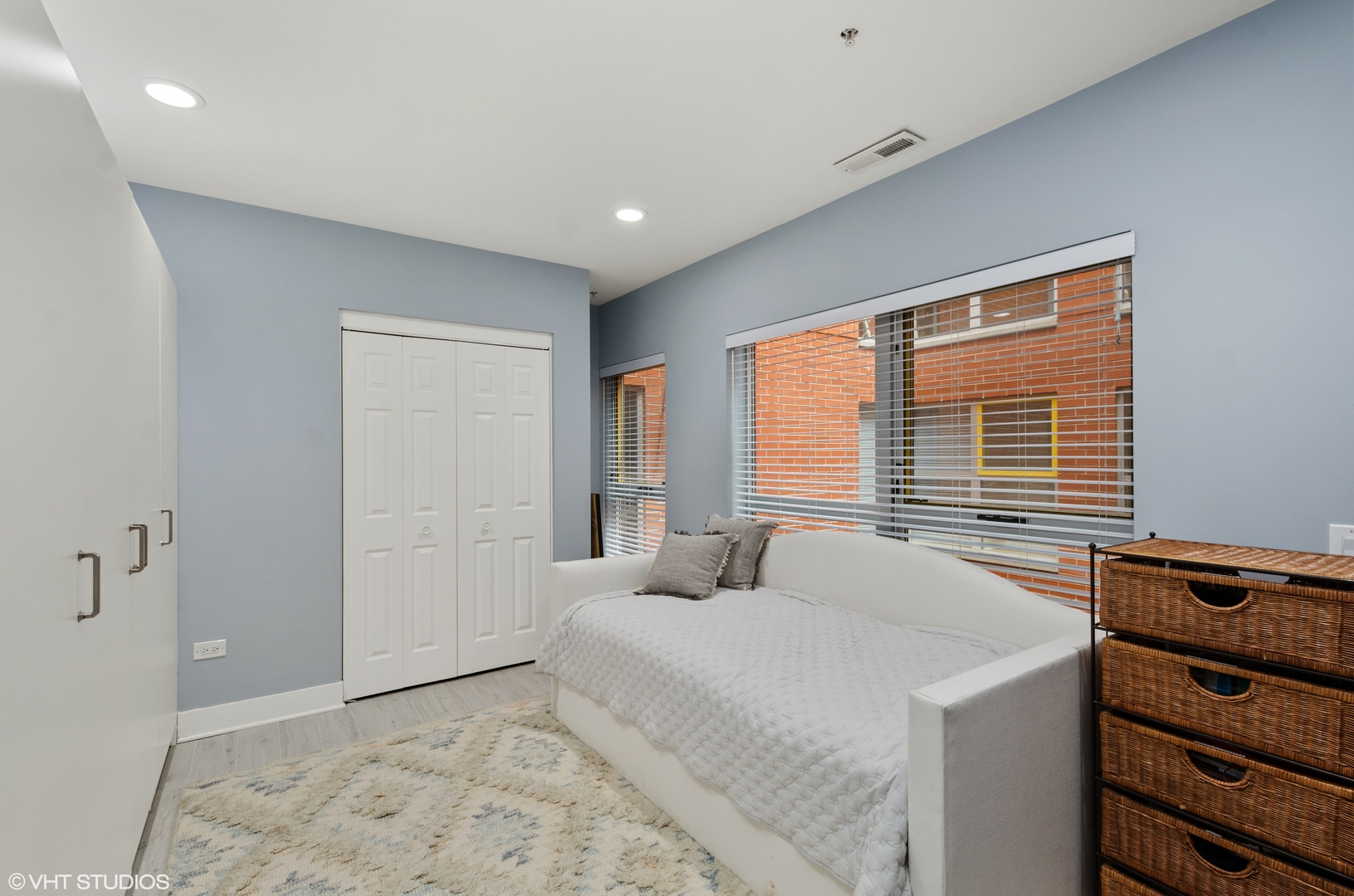 433 N WELLS Street Unit: 502