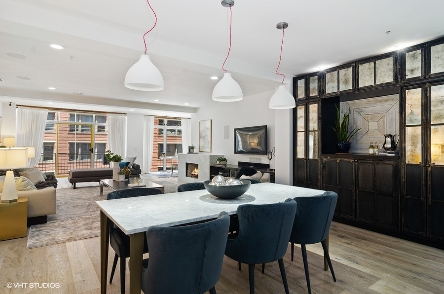 433 N WELLS Street Unit: 502