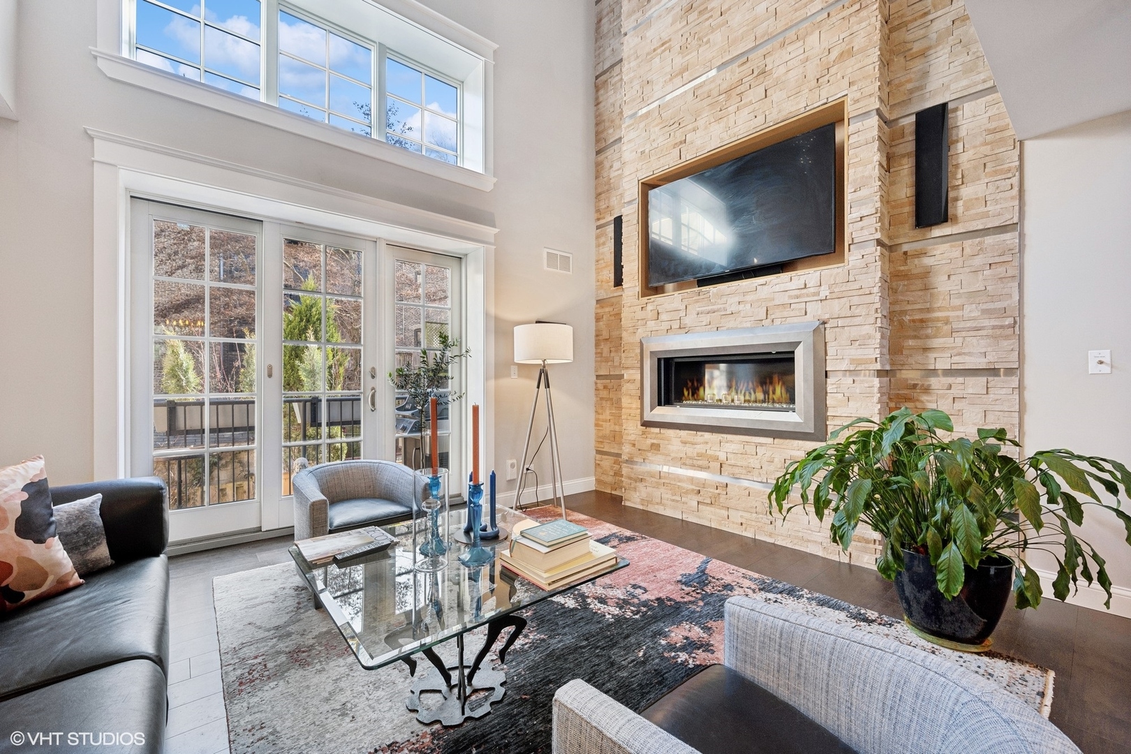 921 N La Salle Drive Unit: 6
