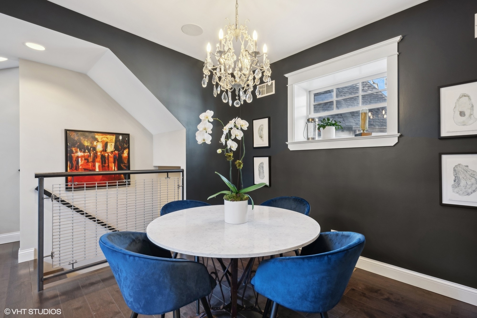 921 N La Salle Drive Unit: 6