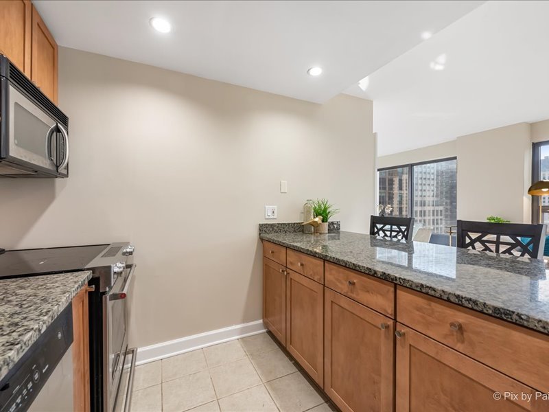 30 E Huron Street Unit: 1204