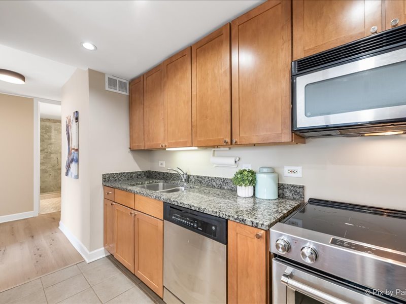 30 E Huron Street Unit: 1204