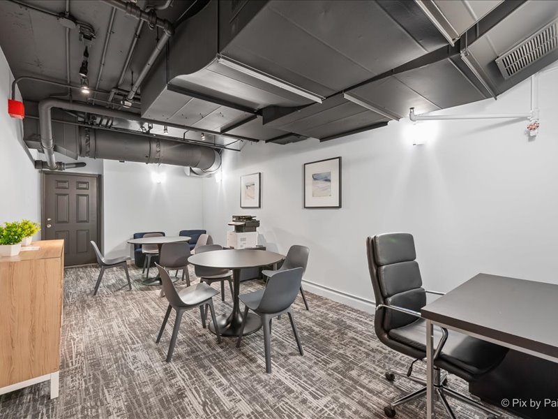 30 E Huron Street Unit: 1204