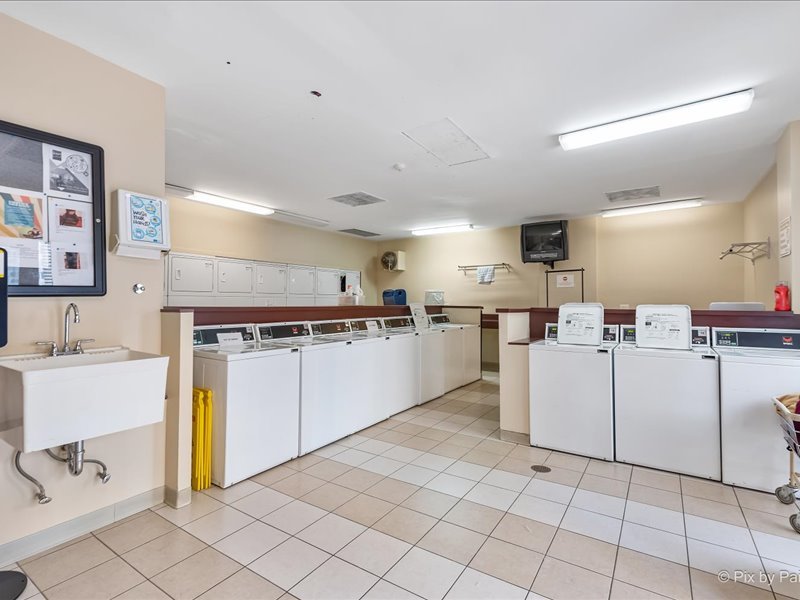 30 E Huron Street Unit: 1204