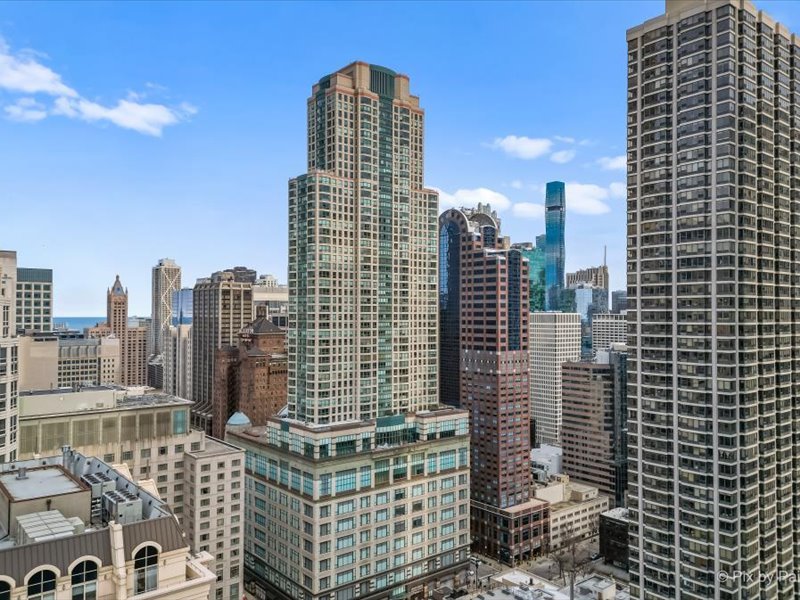 30 E Huron Street Unit: 1204