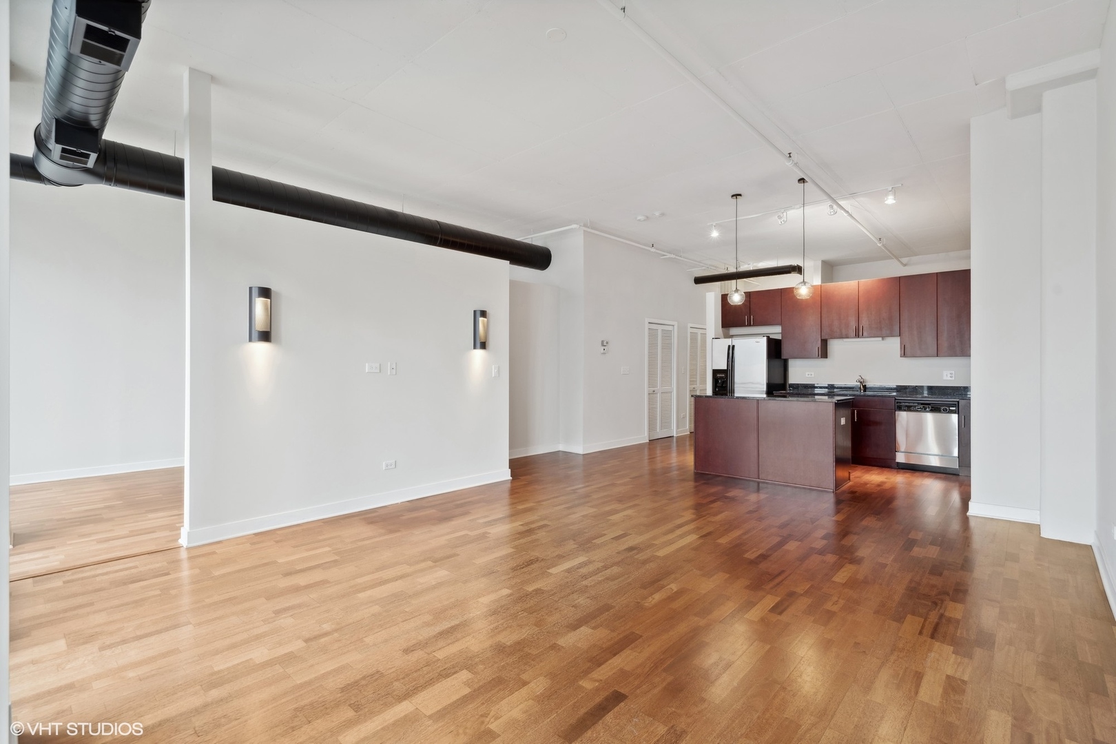 740 W Fulton Street Unit: 1107