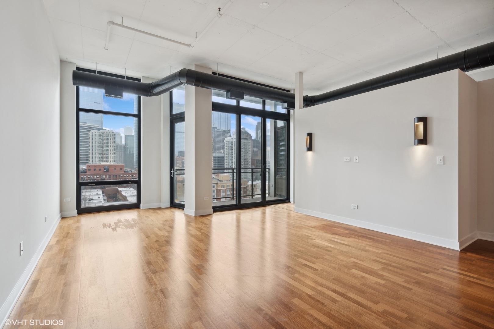 740 W Fulton Street Unit: 1107