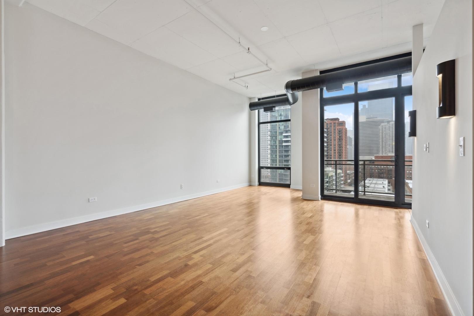 740 W Fulton Street Unit: 1107