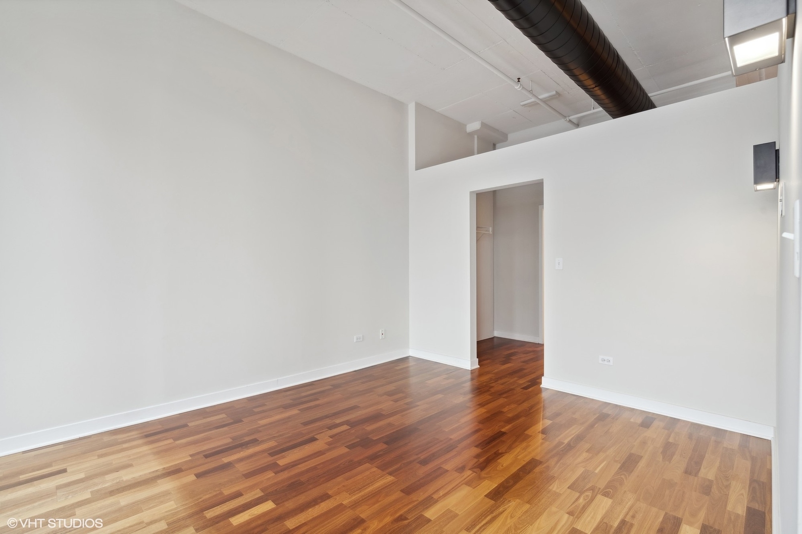 740 W Fulton Street Unit: 1107