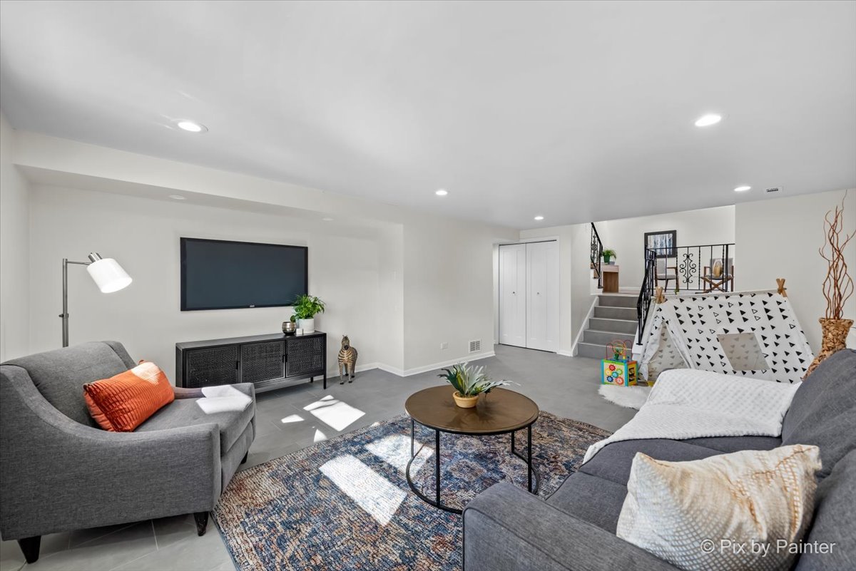 15528 Sunset Drive