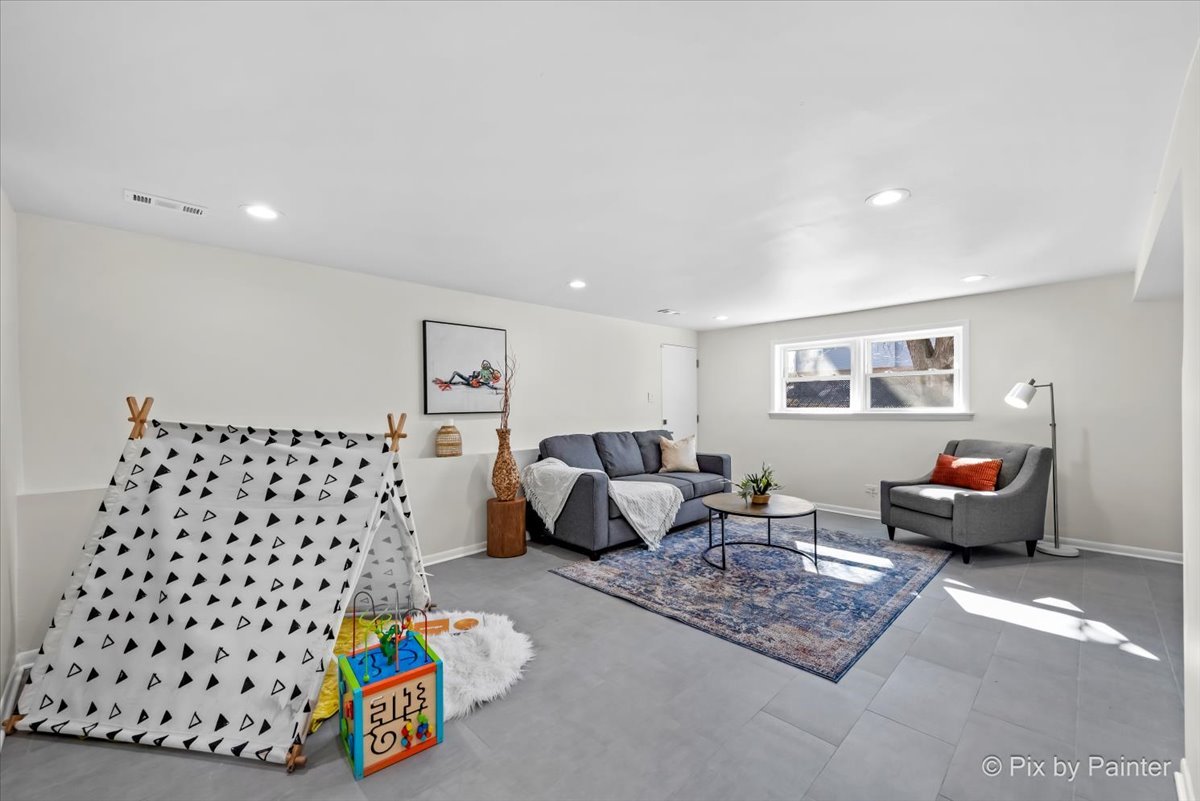 15528 Sunset Drive