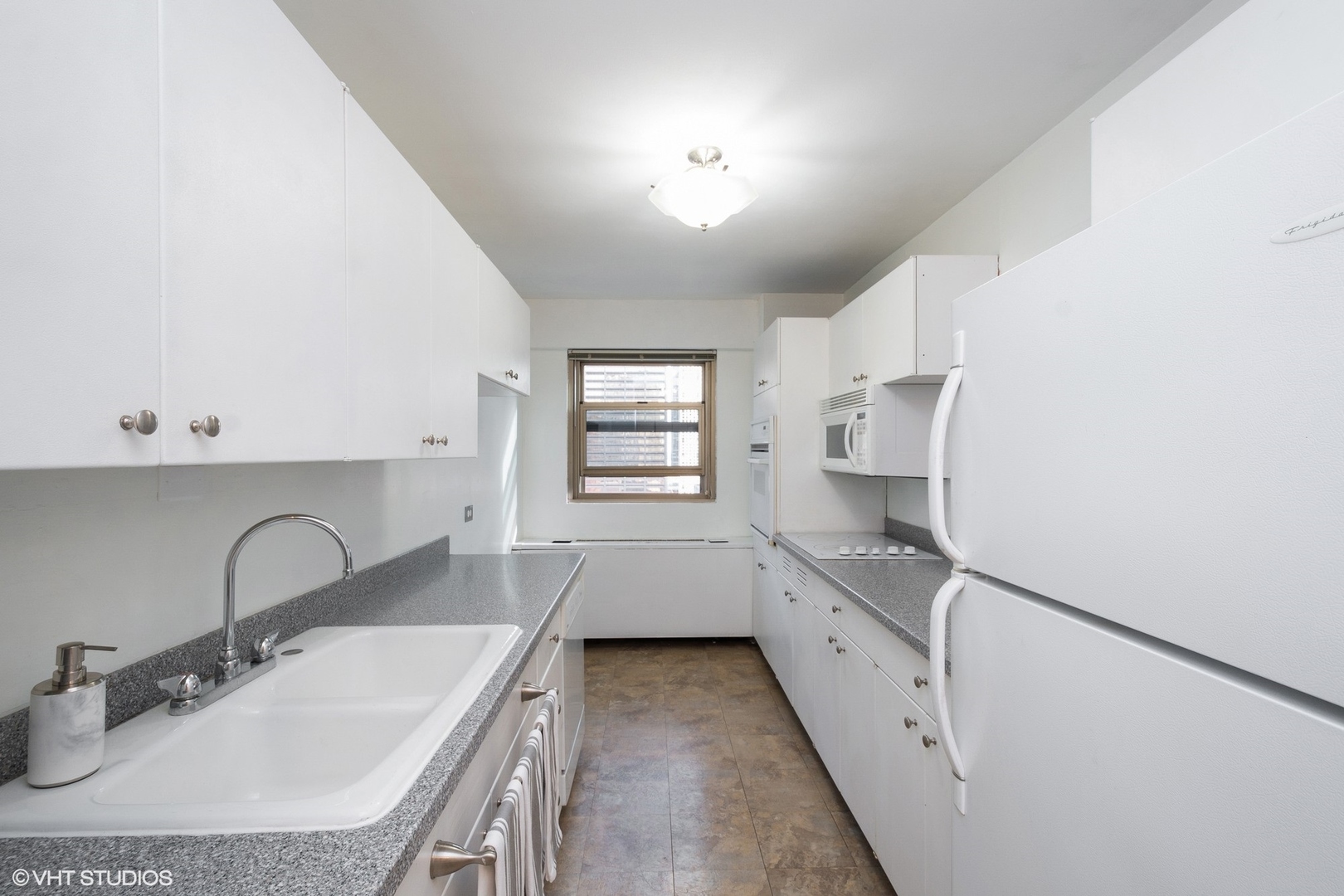 535 N Michigan Avenue Unit: 1808