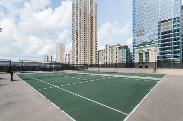 345 N La Salle Drive Unit: 1009