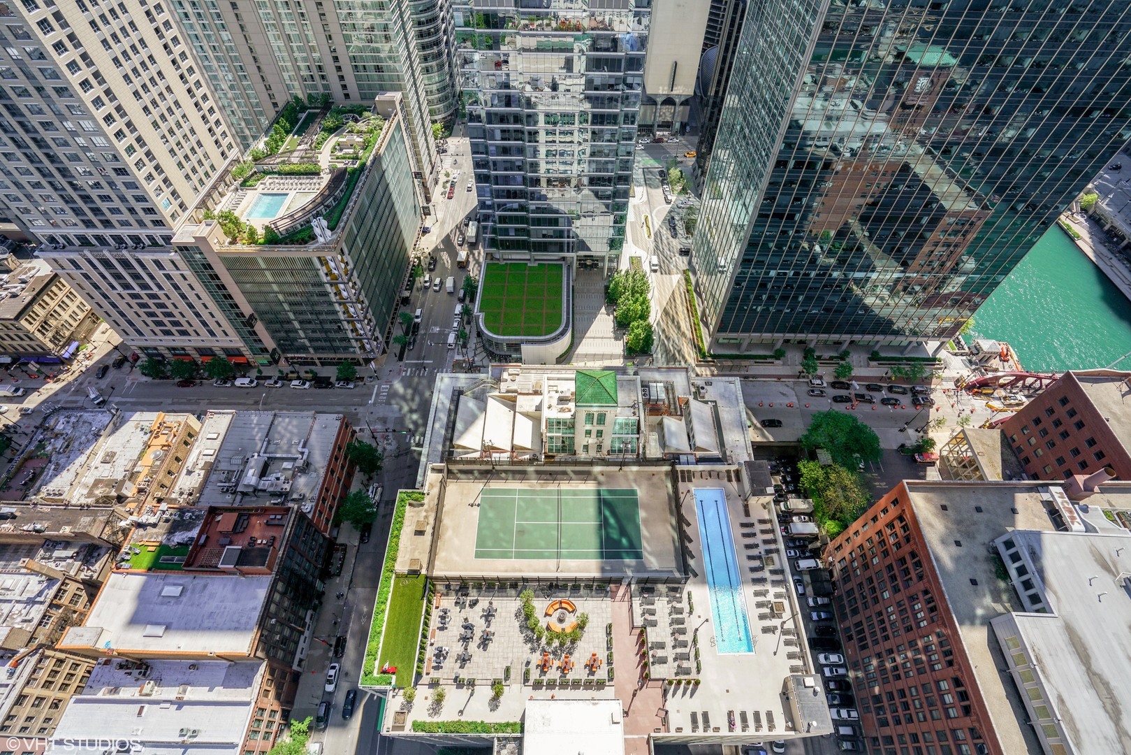 345 N La Salle Drive Unit: 1009
