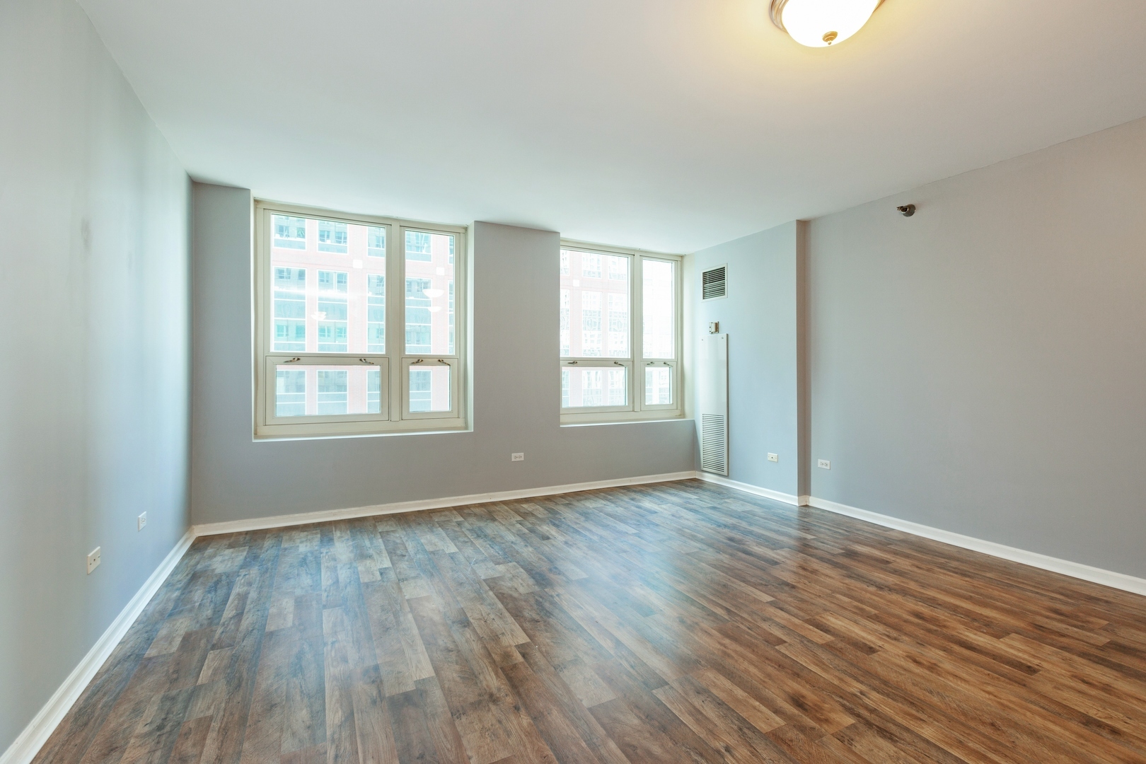 345 N La Salle Drive Unit: 1009