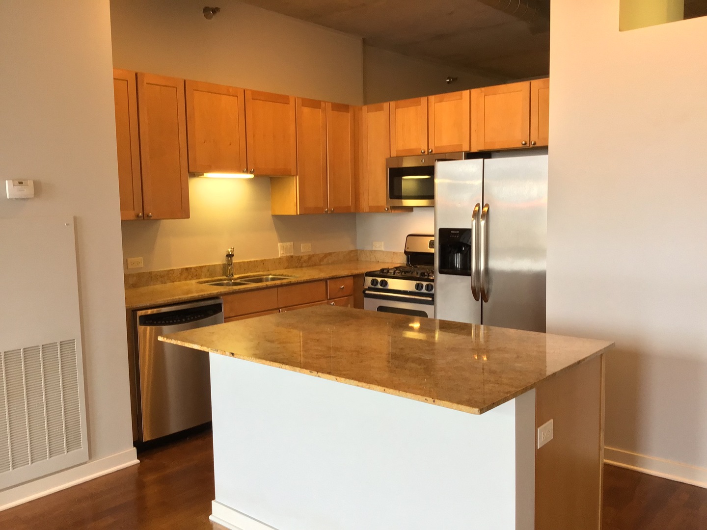 720 N Larrabee Street Unit: 1005