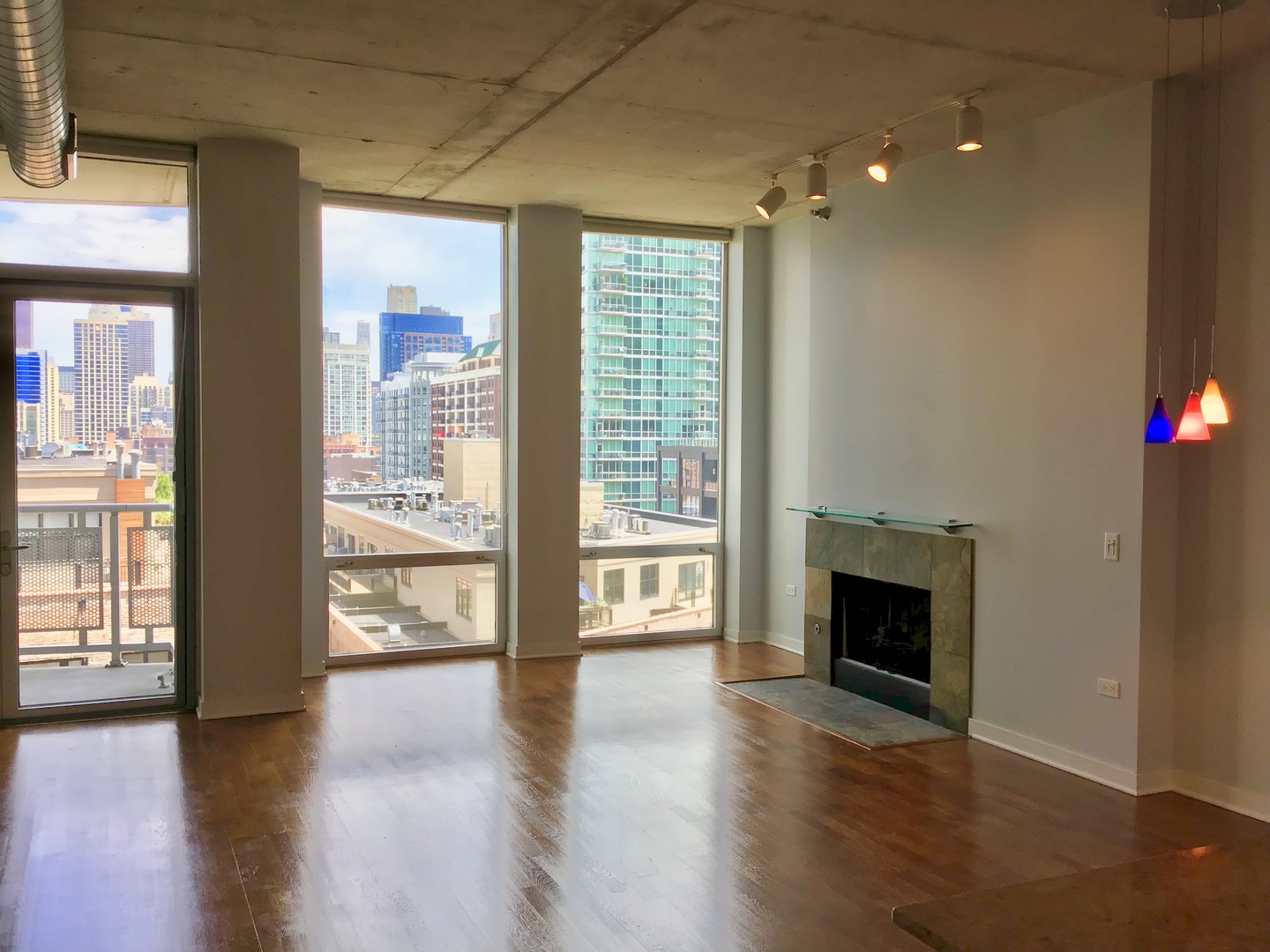 720 N Larrabee Street Unit: 1005
