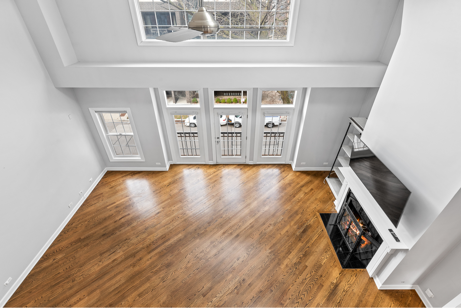 1545 N NORTH PARK Avenue Unit: 3N