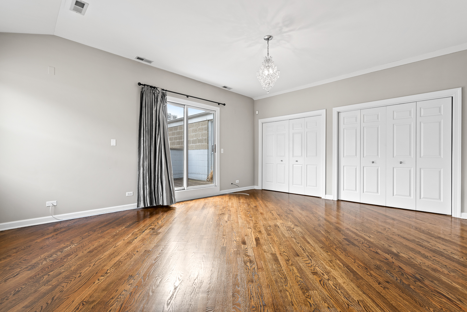 1545 N NORTH PARK Avenue Unit: 3N