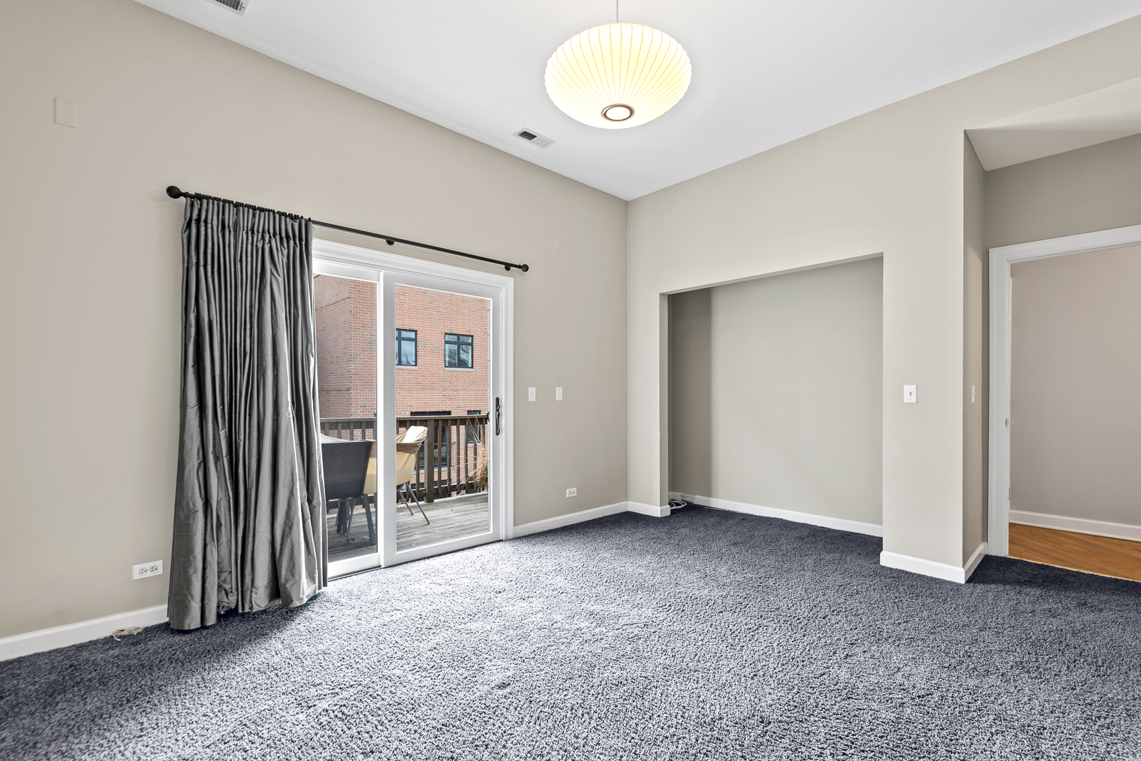 1545 N NORTH PARK Avenue Unit: 3N