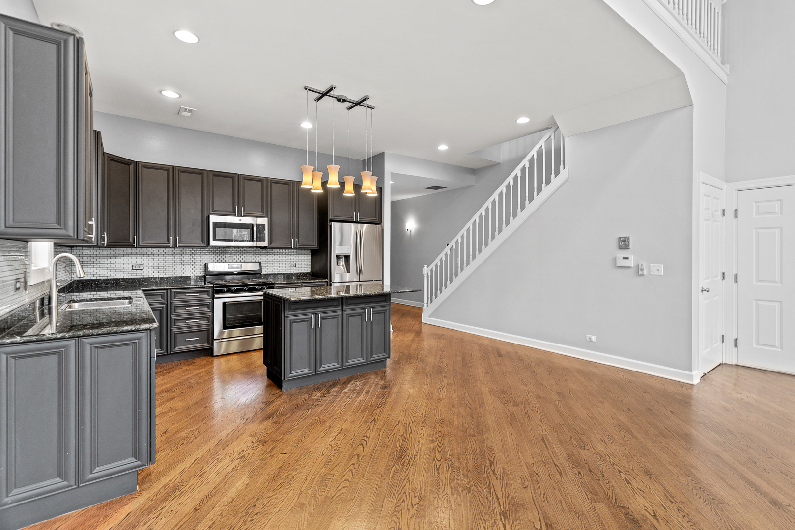 1545 N NORTH PARK Avenue Unit: 3N