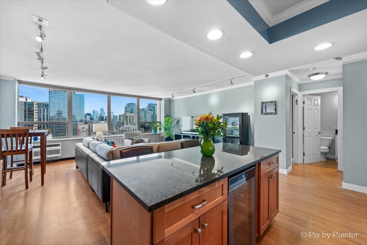 1360 N Sandburg Terrace Unit: 2203