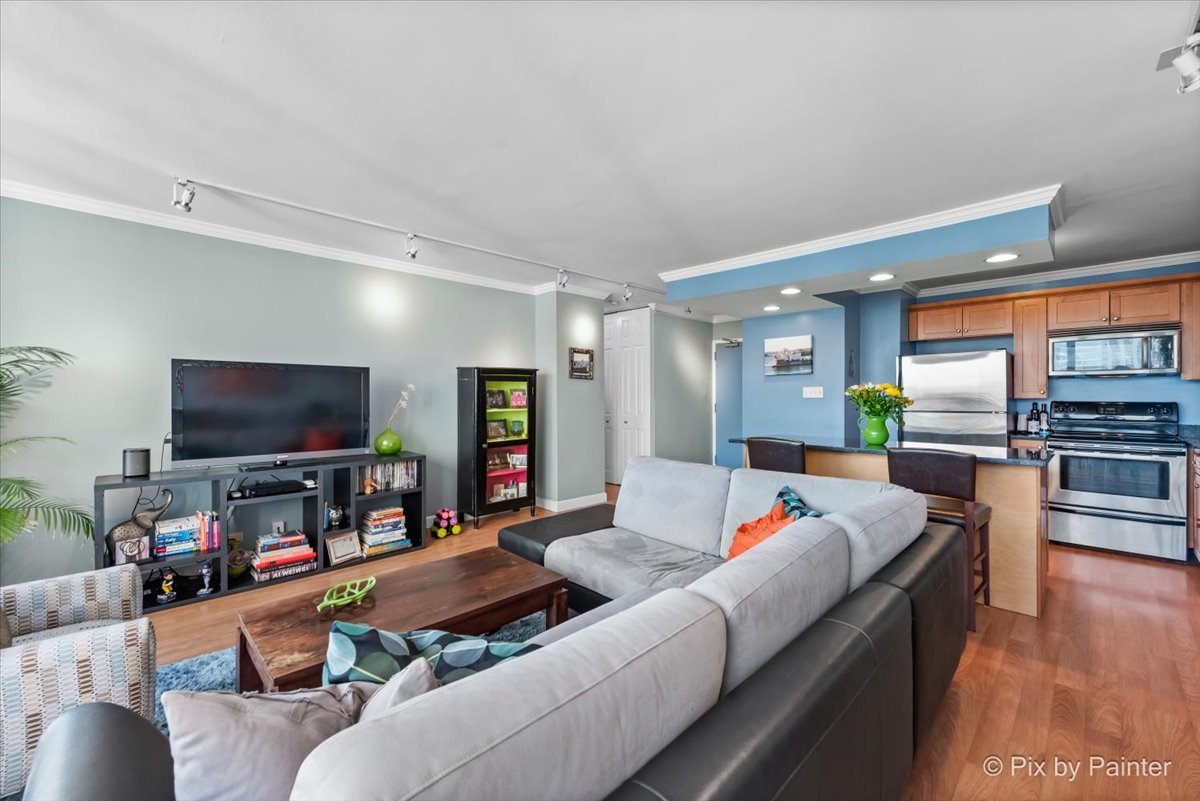 1360 N Sandburg Terrace Unit: 2203