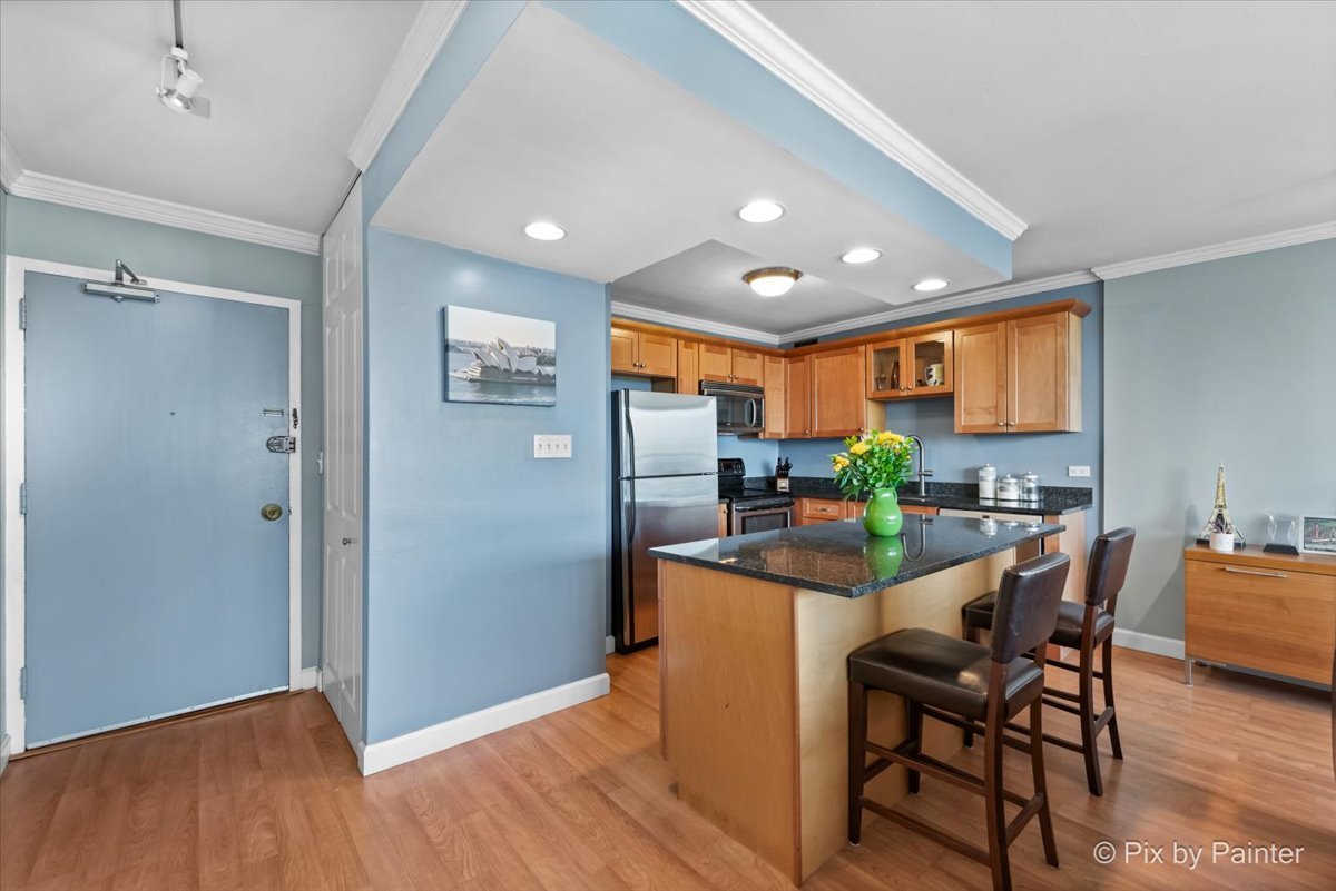 1360 N Sandburg Terrace Unit: 2203