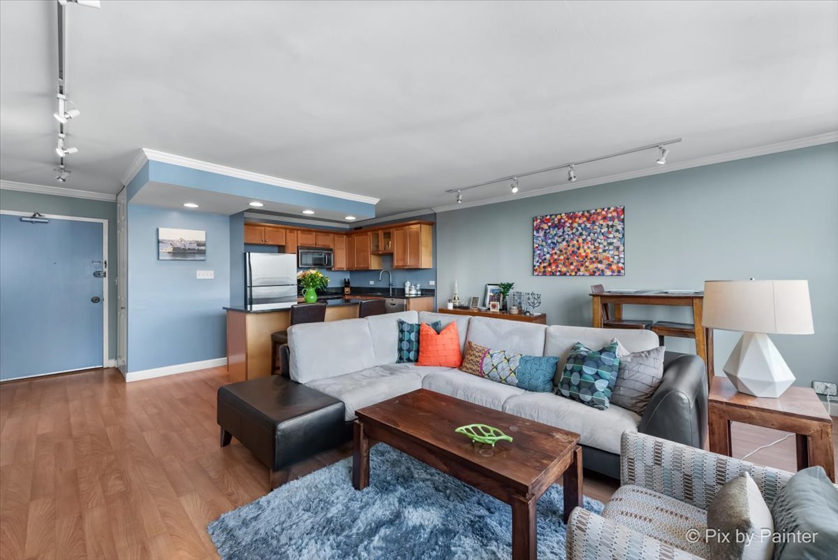 1360 N Sandburg Terrace Unit: 2203
