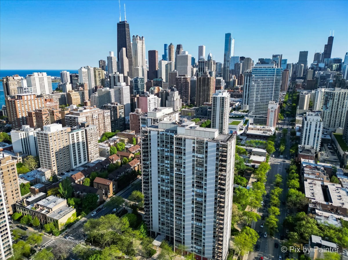 1360 N Sandburg Terrace Unit: 2203