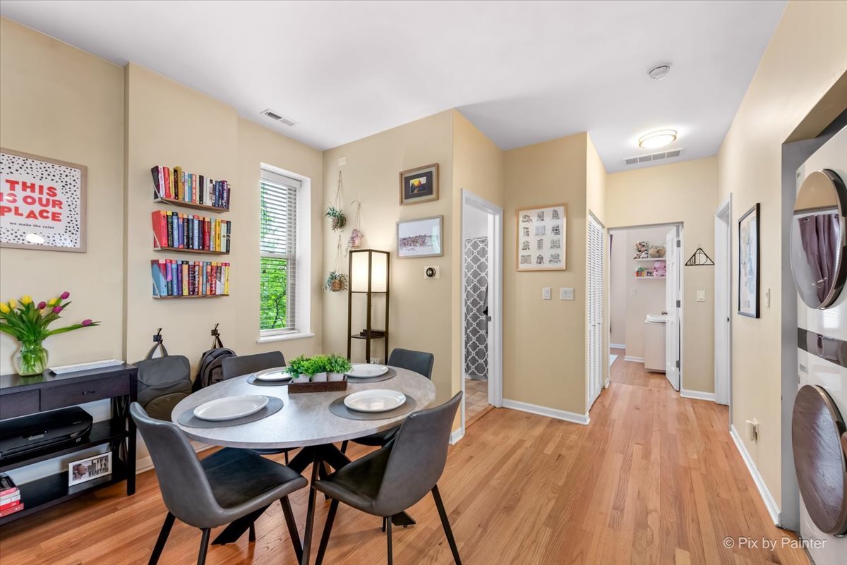 2550 N AVERS Avenue Unit: 2S