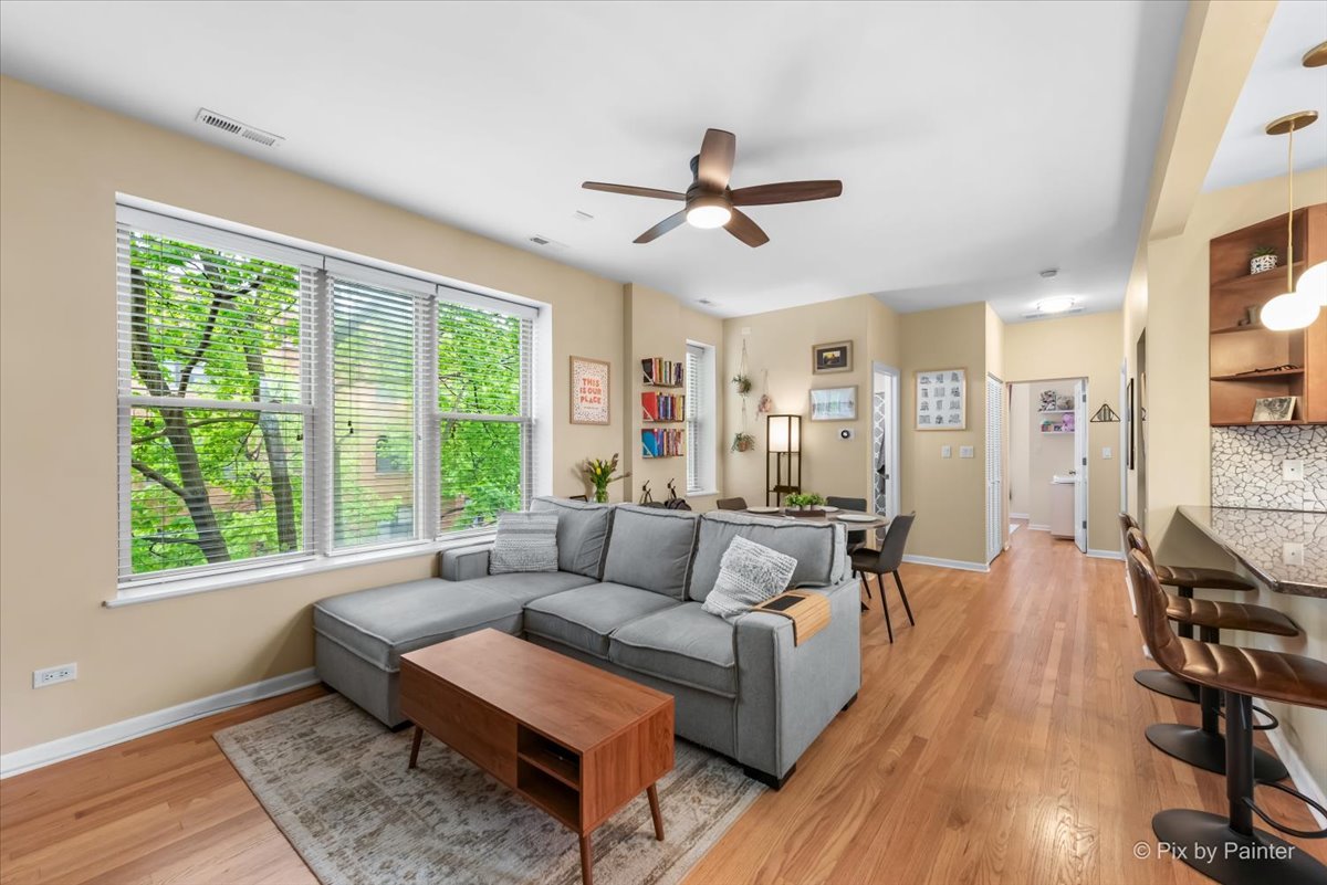 2550 N AVERS Avenue Unit: 2S