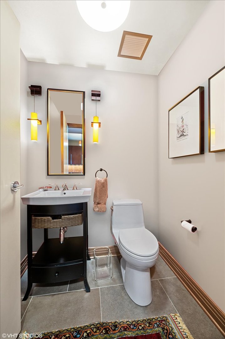 600 N Lake Shore Drive Unit: 1412