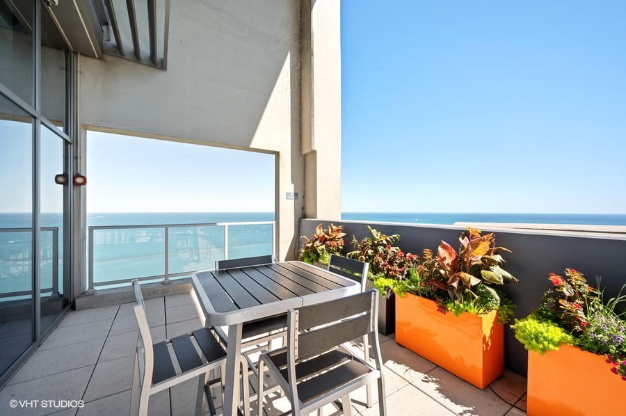 600 N Lake Shore Drive Unit: 1412