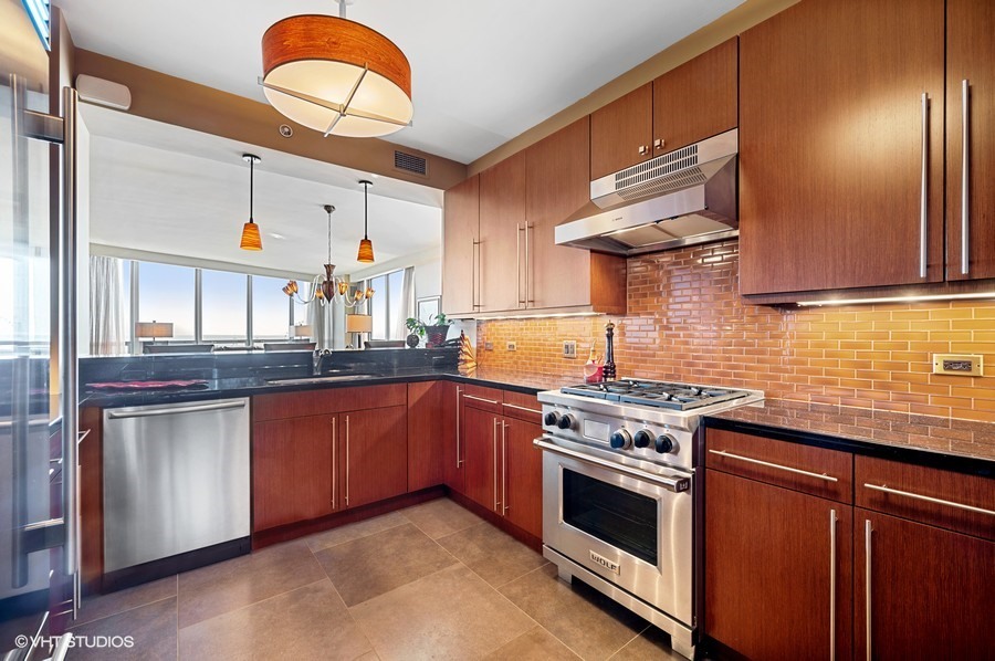 600 N Lake Shore Drive Unit: 1412