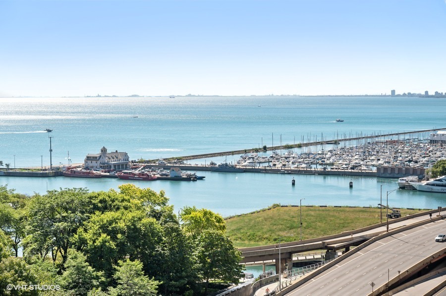 600 N Lake Shore Drive Unit: 1412