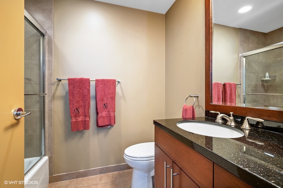 600 N Lake Shore Drive Unit: 1412